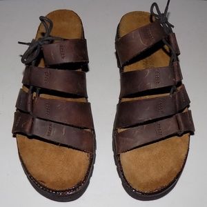 Naot Buffalo leather EU38